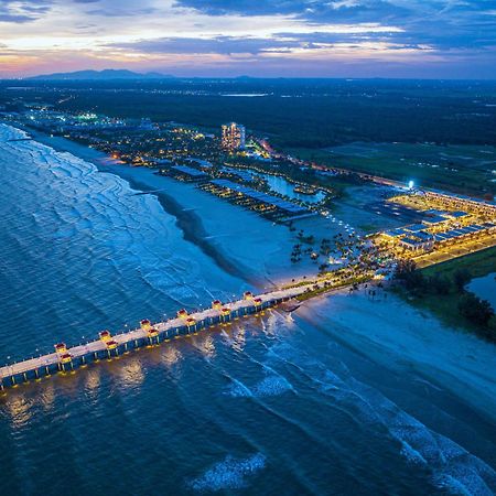 Melia Ho Tram Beach Resort Eksteriør bilde Aerial view of the Gulf State Park Pier