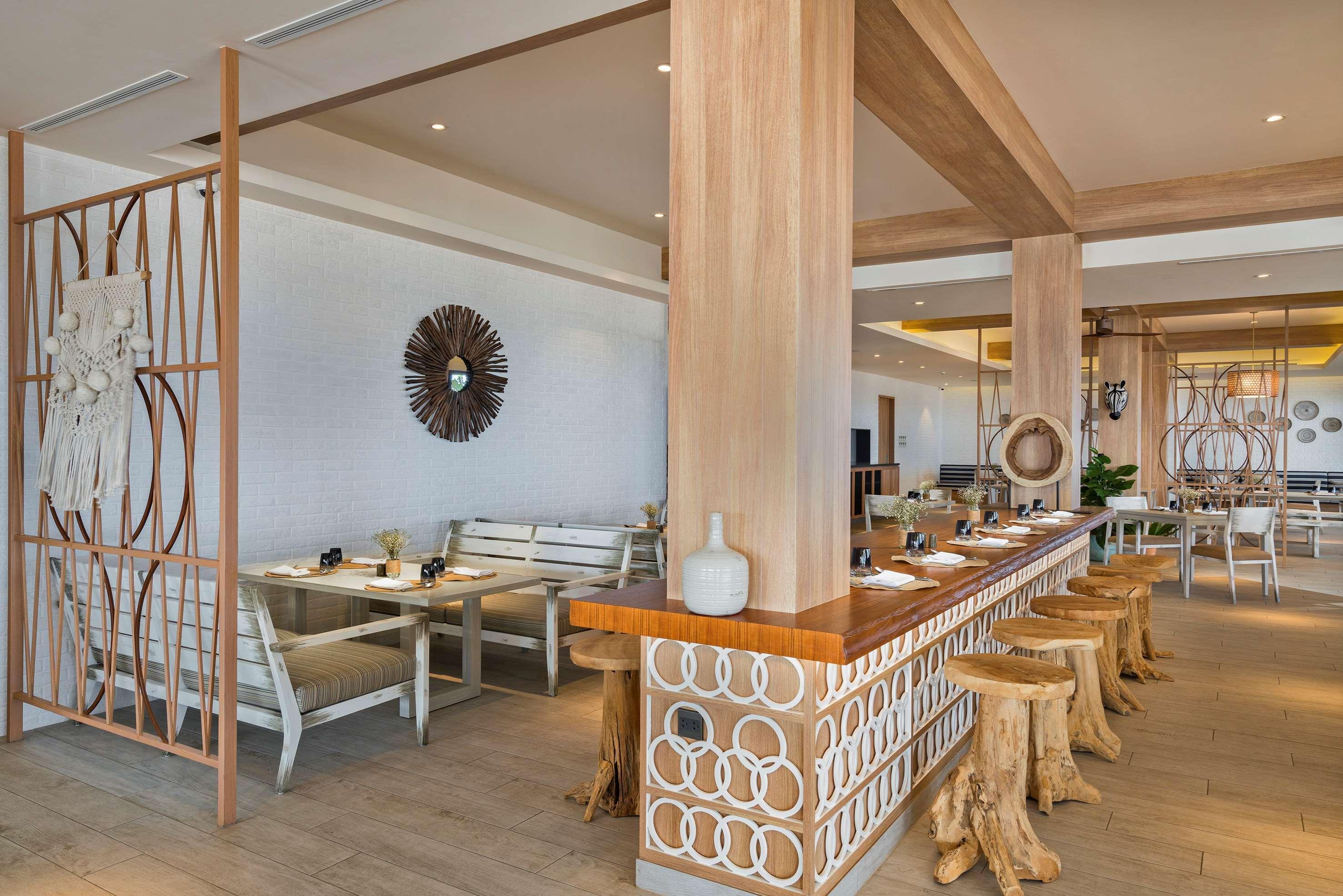 Melia Ho Tram Beach Resort Eksteriør bilde The Beach Club