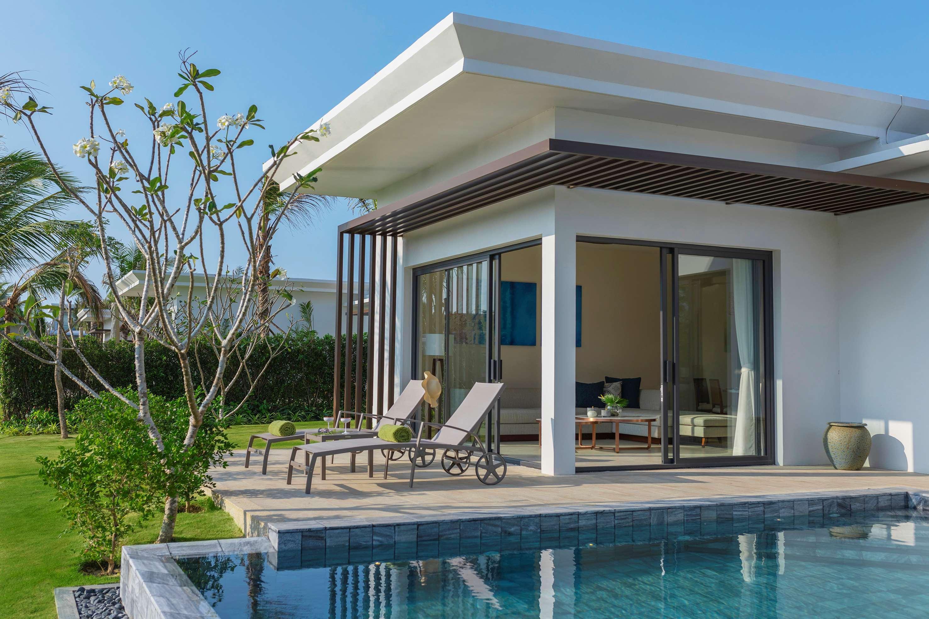 Melia Ho Tram Beach Resort Eksteriør bilde A pool villa at Centara Villas Phuket Shambhala Resort and Spa