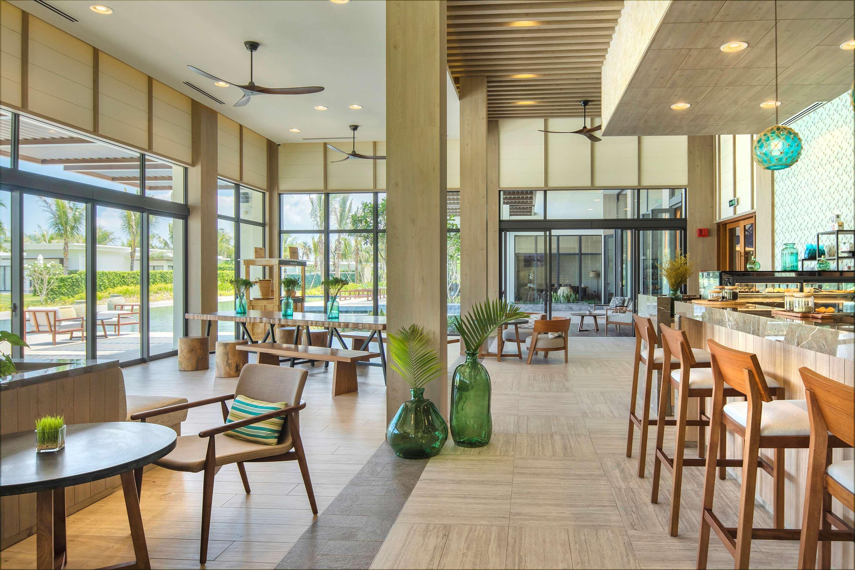 Melia Ho Tram Beach Resort Eksteriør bilde The Beach Club