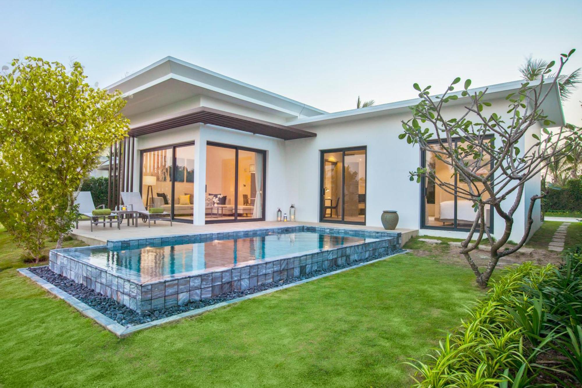 Melia Ho Tram Beach Resort Eksteriør bilde A pool villa at Centara Karon Resort & Villas Phuket