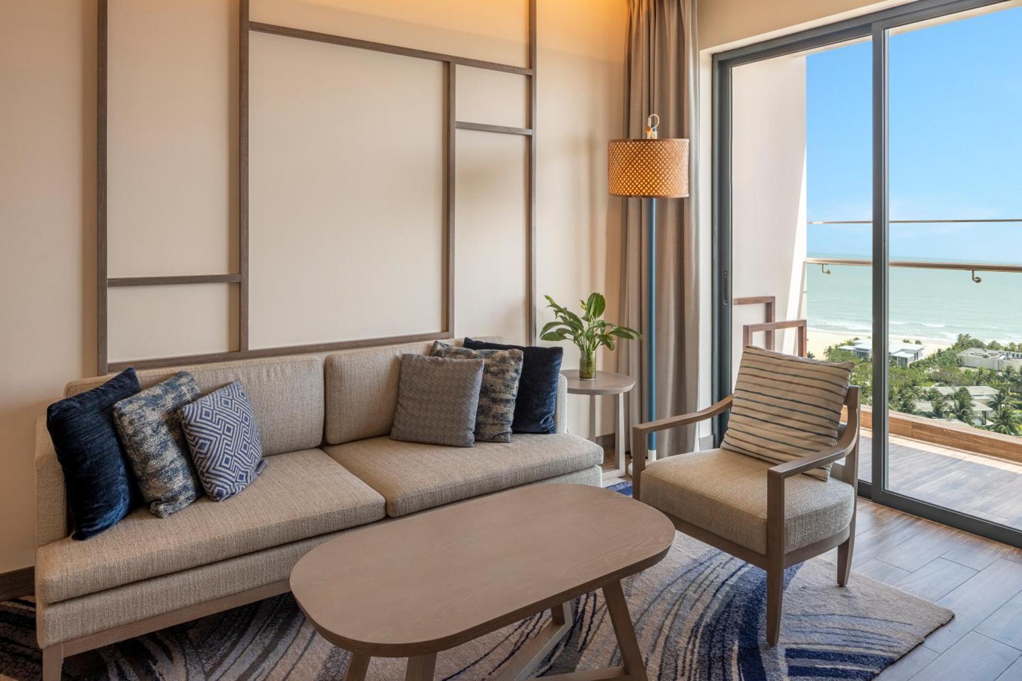 Melia Ho Tram Beach Resort Eksteriør bilde A living room at the hotel