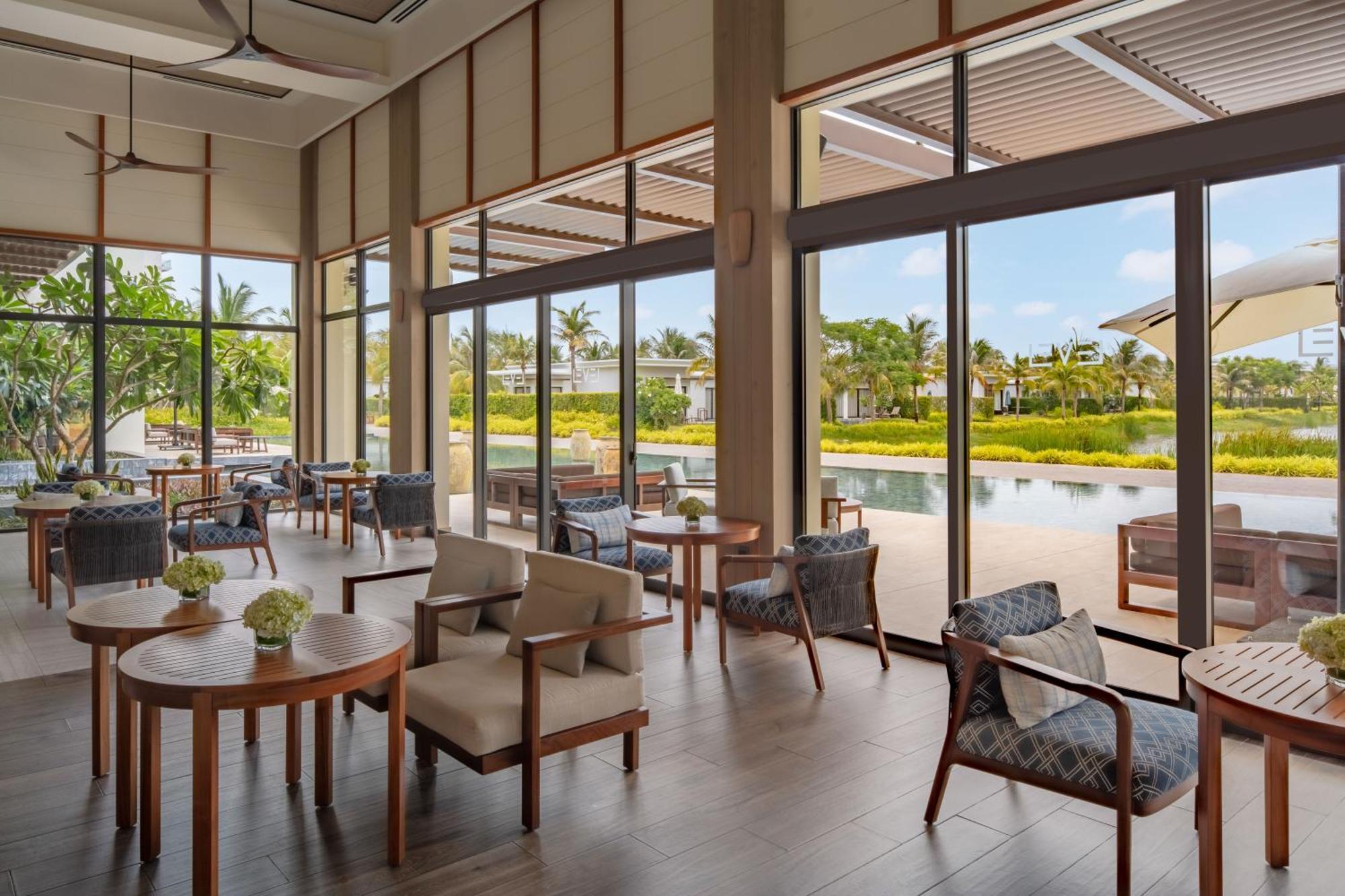 Melia Ho Tram Beach Resort Eksteriør bilde The Beach Club