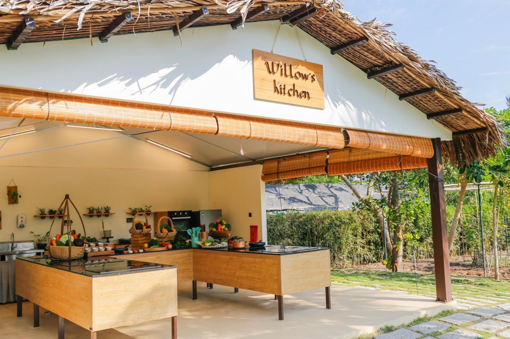 Melia Ho Tram Beach Resort Eksteriør bilde The Willow's Kitchen